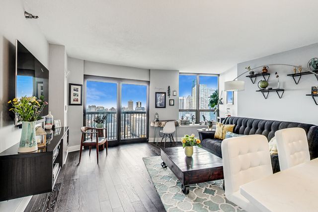 400 N LaSalle Drive 4012, Chicago, IL 60654