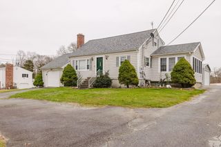 107 & 107R Walker, Swansea, MA 02777