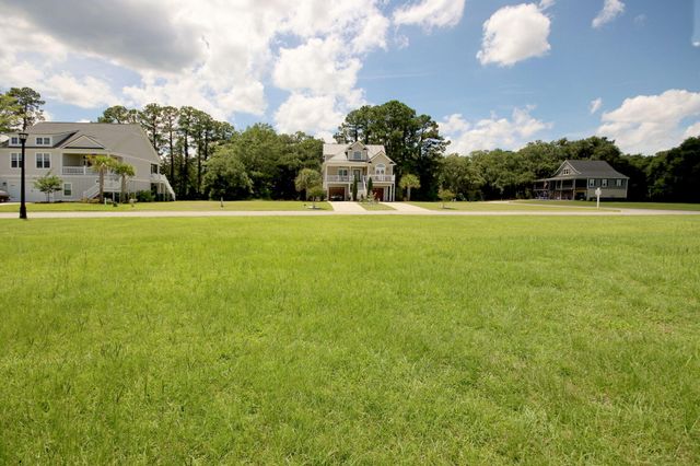 125 Oak Bay Drive, Georgetown, SC 29440