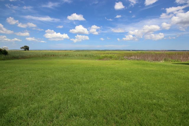 125 Oak Bay Drive, Georgetown, SC 29440