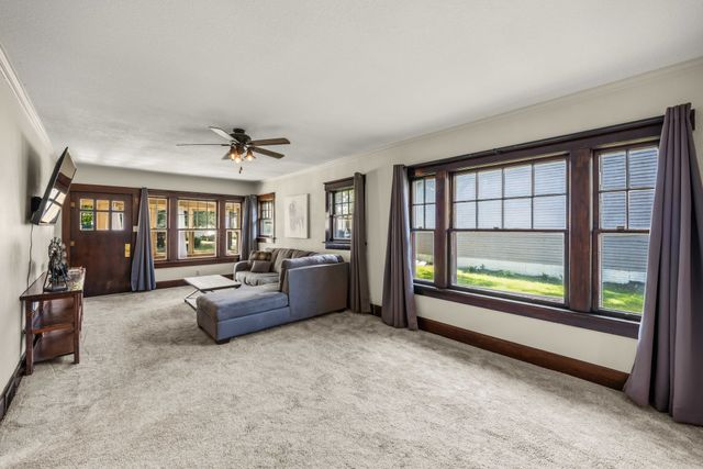 425 N 9th Street, Adel, IA 50003