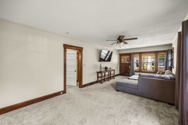 425 N 9th Street, Adel, IA 50003