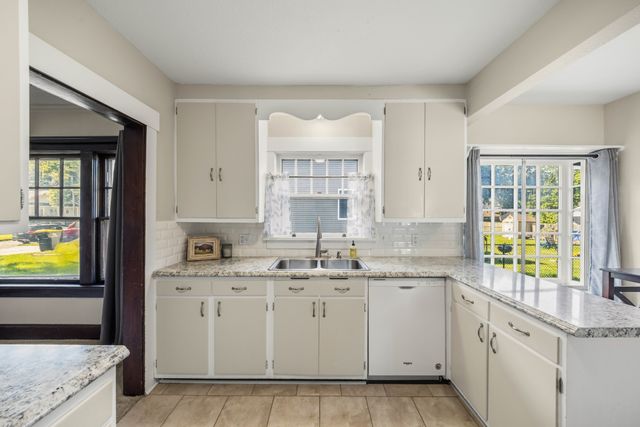 425 N 9th Street, Adel, IA 50003