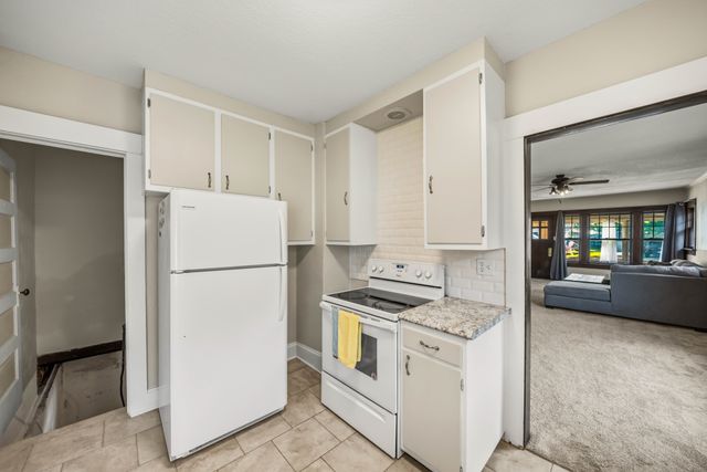 425 N 9th Street, Adel, IA 50003