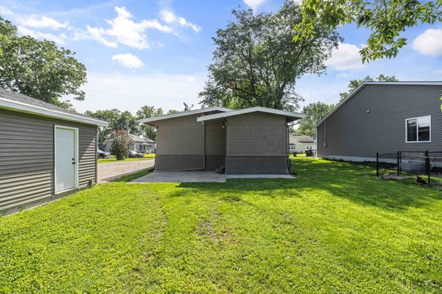 425 N 9th Street, Adel, IA 50003