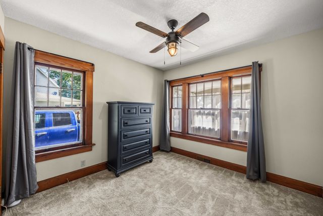 425 N 9th Street, Adel, IA 50003