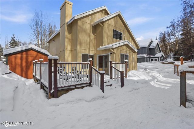 17450 N Juanita Loop, Eagle River, AK 99577