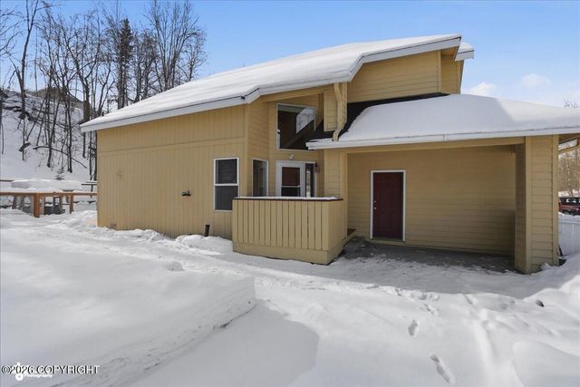 17450 N Juanita Loop, Eagle River, AK 99577