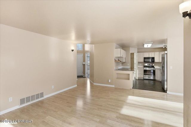 17450 N Juanita Loop, Eagle River, AK 99577