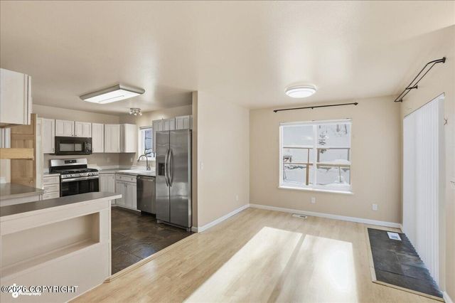 17450 N Juanita Loop, Eagle River, AK 99577