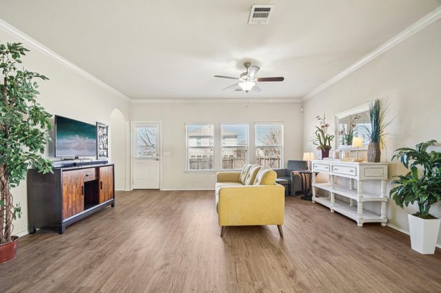 10221 Pinnacle Crest LOOP, Austin, TX 78747