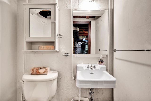 3038 Dover DR, Roanoke, VA 24018