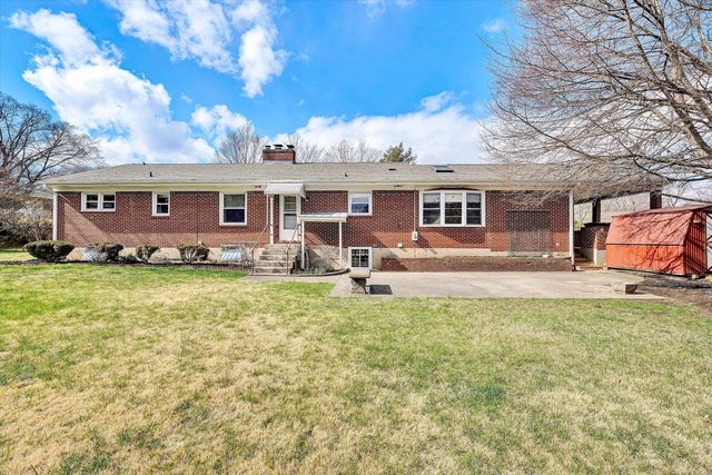 3038 Dover DR, Roanoke, VA 24018