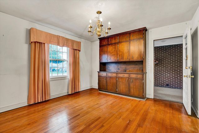 3038 Dover DR, Roanoke, VA 24018