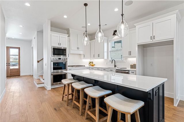 3407 SW Starburst Avenue, Bentonville, AR 72713