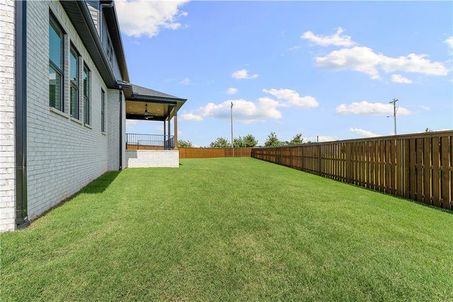 3407 SW Starburst Avenue, Bentonville, AR 72713