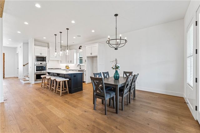 3407 SW Starburst Avenue, Bentonville, AR 72713