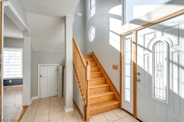 1229 Summit Drive, Mayfield Heights, OH 44124