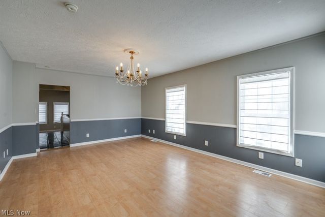 1229 Summit Drive, Mayfield Heights, OH 44124