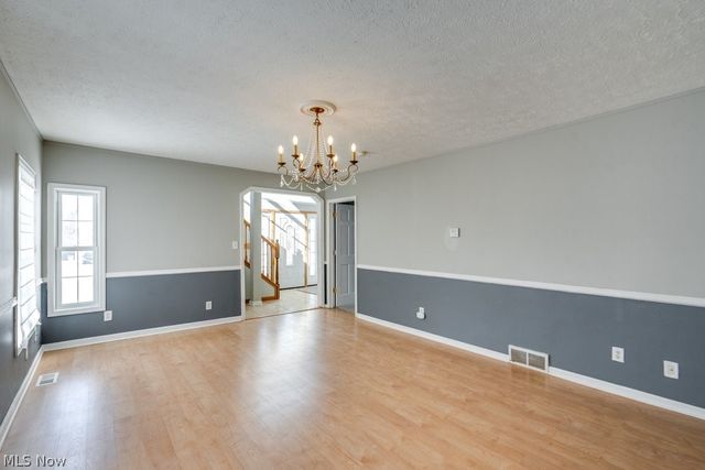 1229 Summit Drive, Mayfield Heights, OH 44124