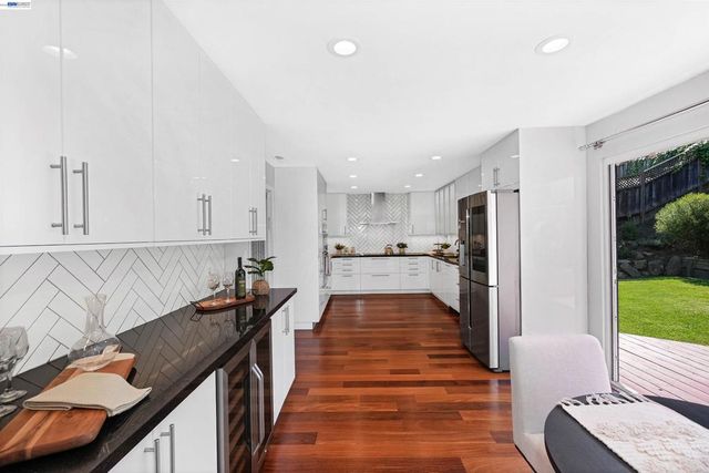 2617 Lancaster Rd, Hayward, CA 94542