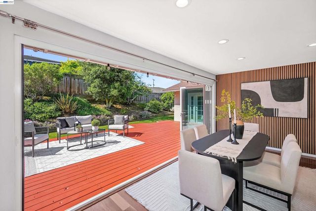 2617 Lancaster Rd, Hayward, CA 94542