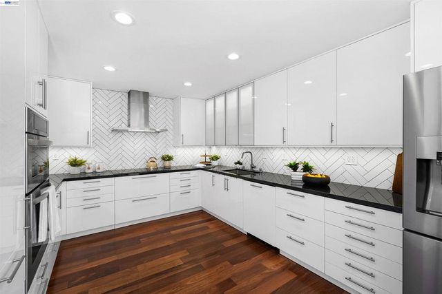 2617 Lancaster Rd, Hayward, CA 94542