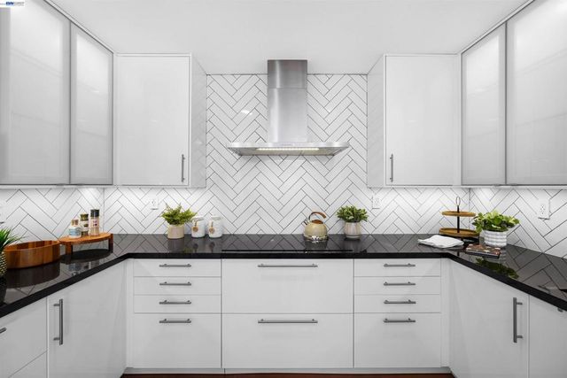 2617 Lancaster Rd, Hayward, CA 94542