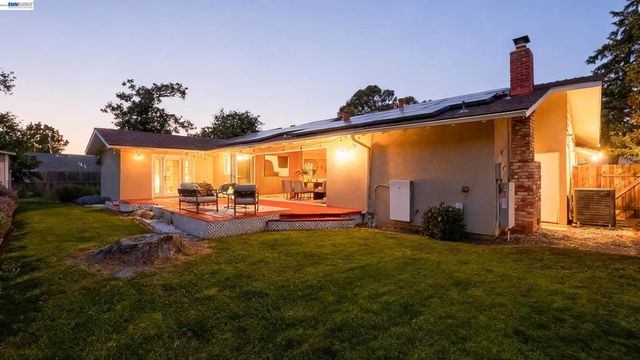 2617 Lancaster Rd, Hayward, CA 94542