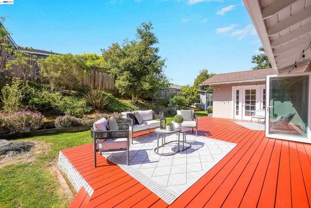 2617 Lancaster Rd, Hayward, CA 94542