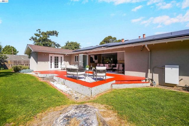 2617 Lancaster Rd, Hayward, CA 94542