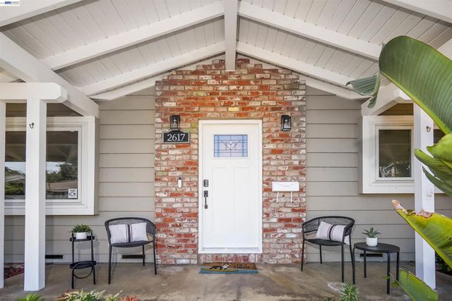 2617 Lancaster Rd, Hayward, CA 94542