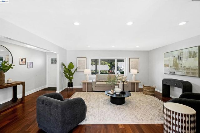 2617 Lancaster Rd, Hayward, CA 94542