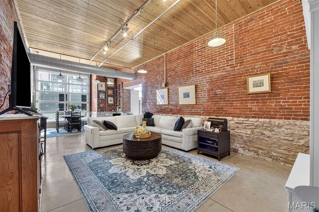 721 N 17th Street 103, St Louis, MO 63103