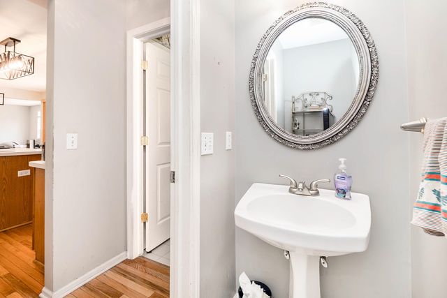 399 Quail Ridge Court, Waterford, MI 48327