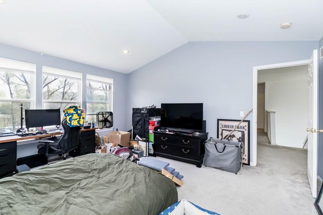 399 Quail Ridge Court, Waterford, MI 48327