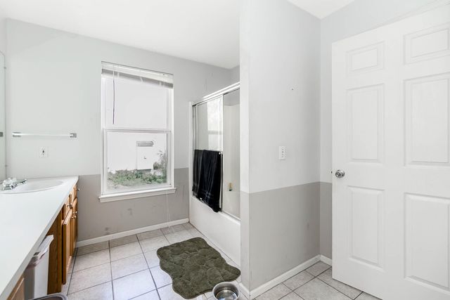 399 Quail Ridge Court, Waterford, MI 48327