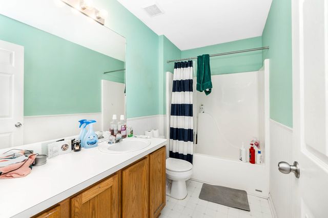 399 Quail Ridge Court, Waterford, MI 48327
