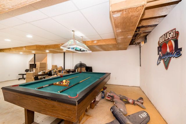 399 Quail Ridge Court, Waterford, MI 48327