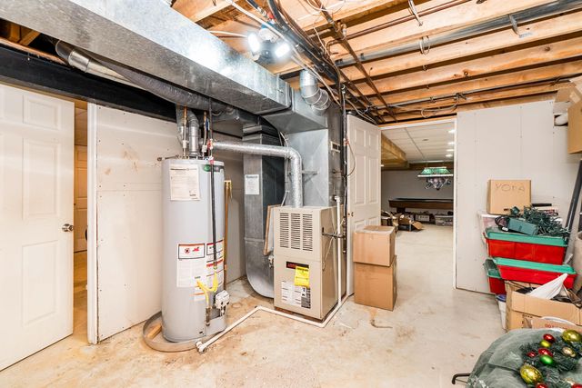 399 Quail Ridge Court, Waterford, MI 48327