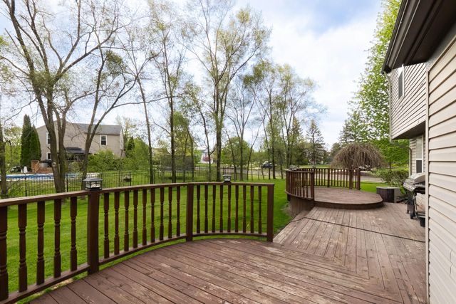 399 Quail Ridge Court, Waterford, MI 48327