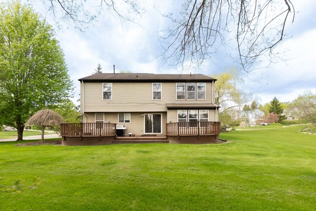 399 Quail Ridge Court, Waterford, MI 48327