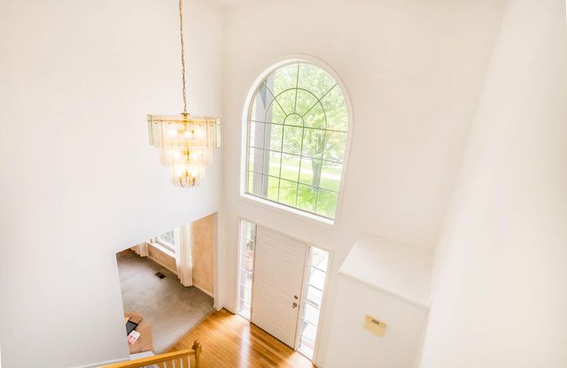 399 Quail Ridge Court, Waterford, MI 48327