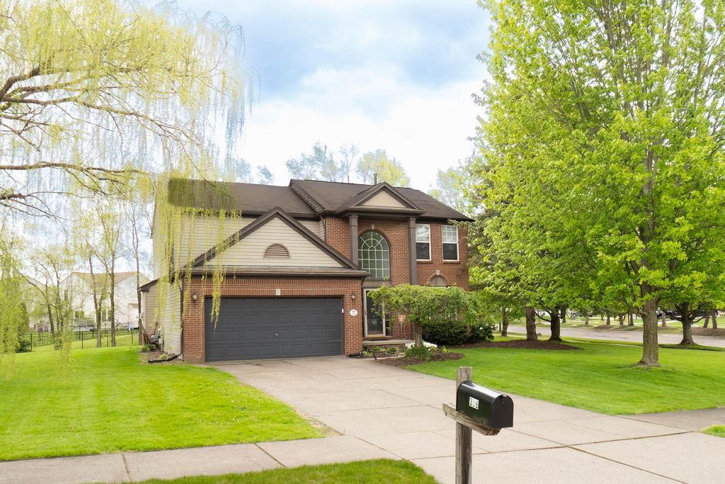 399 Quail Ridge Court, Waterford, MI 48327