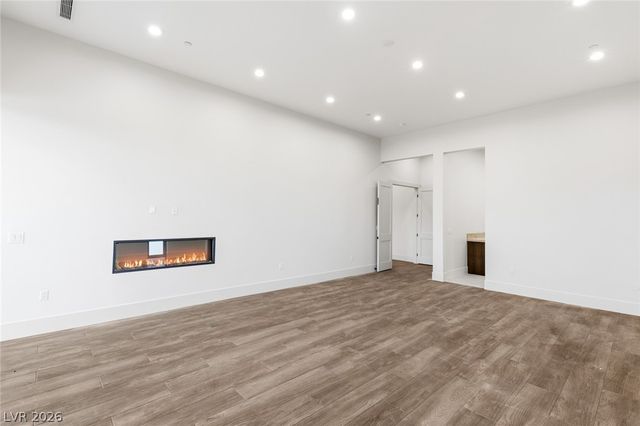 5875 St Ebbes Court, Las Vegas, NV 89131