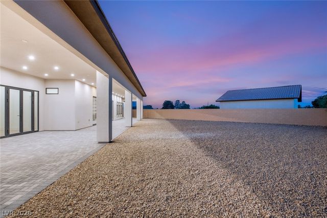 5875 St Ebbes Court, Las Vegas, NV 89131