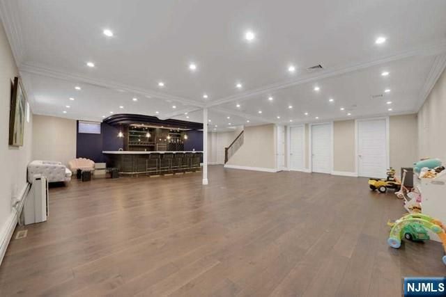 6 Allison Drive, Englewood Cliffs, NJ 07632