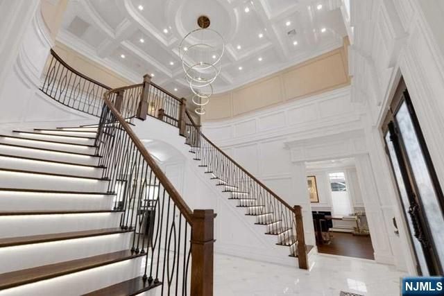 6 Allison Drive, Englewood Cliffs, NJ 07632