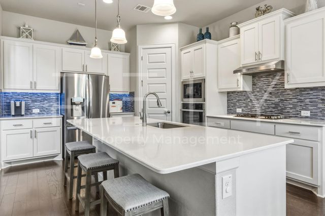 240 Cross Timbers DR, Georgetown, TX 78628