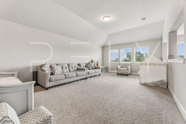 240 Cross Timbers DR, Georgetown, TX 78628
